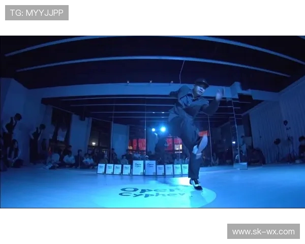 北京街舞队在世界街舞大赛中的灵活性表现引发热议与赞赏