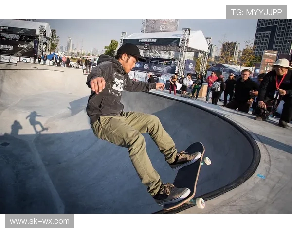 杭州滑板精英赛回顾:极限运动队展现卓越实力与团队精神 杭州滑板精英赛回顾:极限运动队展现卓越实力与团队精神