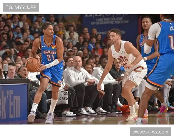 2016年骑士与勇士激战回顾揭示篮球历史上的经典对决时刻 2016年骑士与勇士激战回顾揭示篮球历史上的经典对决时刻