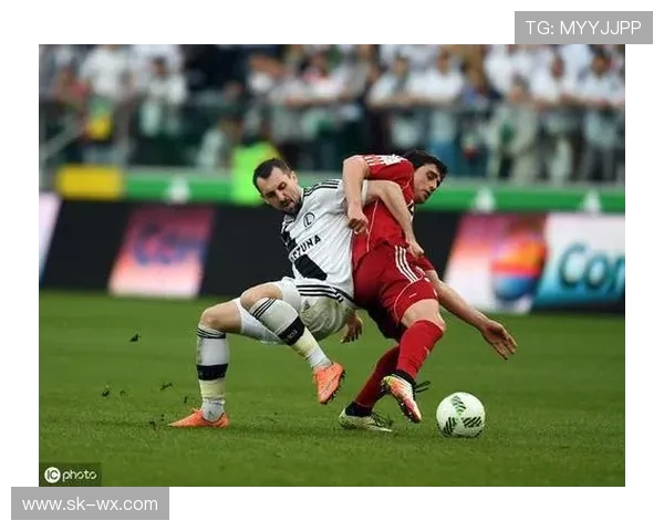 大功松鼠与松本山雅激战正酣谁能在赛场上笑到最后