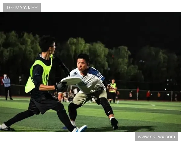 重庆飞盘队在飞盘节奏排行榜中荣获第五名展现出强劲实力与团队风采 重庆飞盘队在飞盘节奏排行榜中荣获第五名展现出强劲实力与团队风采