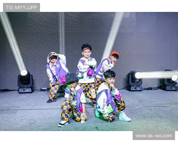 街舞纪实:见证成都街舞队从默默无闻到璀璨舞台的成长历程