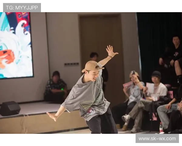 全国街舞大赛点评重庆攀岩队默契配合展现团队精神与舞台魅力